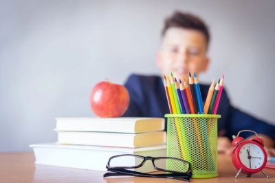 ​MANIEREN OM DE SCHOOLTAS VAN JE KIND TE ORDENEN